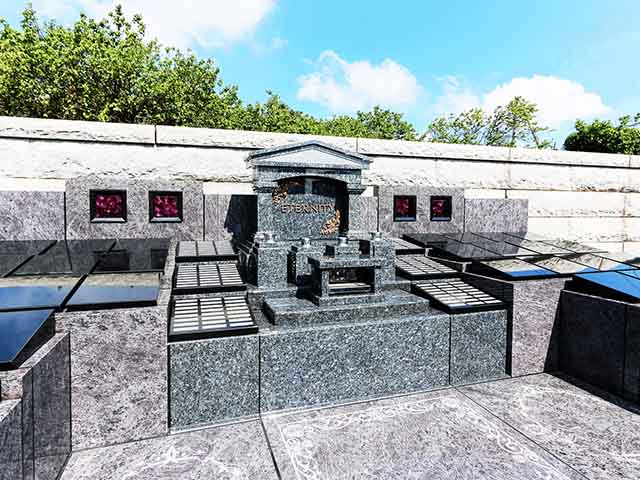 光輪霊園 永代供養墓「久遠」